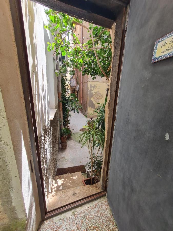 Ferienwohnung Ai Due Cortili Trapani Exterior foto